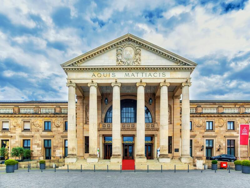 Autolaina Vai Osamaksu: Mikä Rahoitusvaihtoehto Sopii Parhaiten Autohankintaan